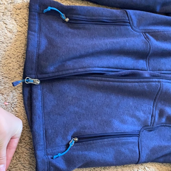 North face women’s jacket - Picture 4 of 4